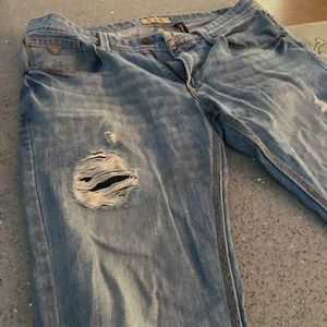 Guess Mens distressed jeans 33x34
